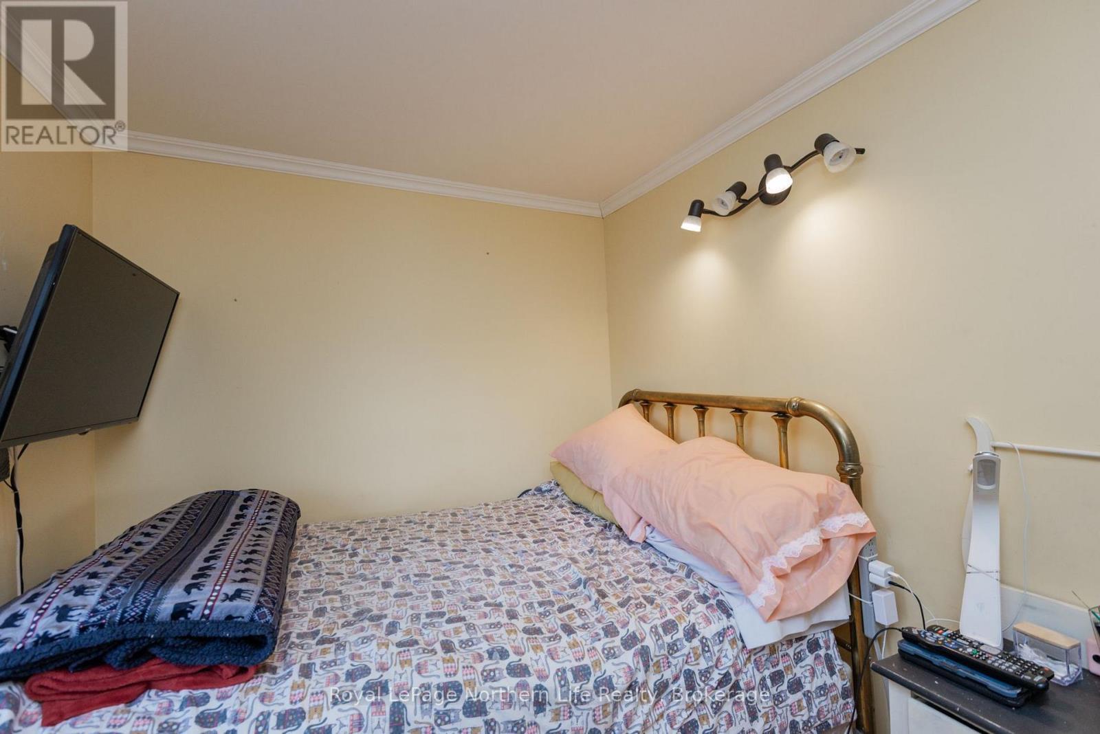 216 Green Road, Callander, ON - Indoor Photo Showing Bedroom