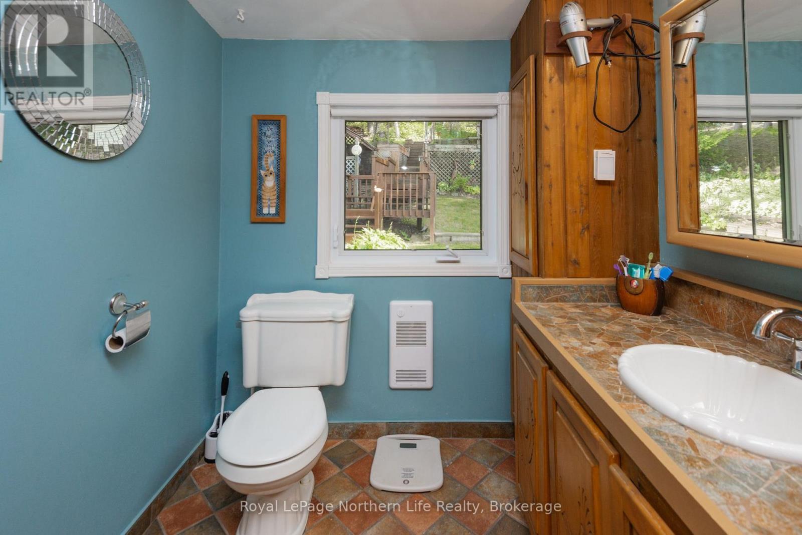 216 Green Road, Callander, ON - Indoor Photo Showing Bathroom