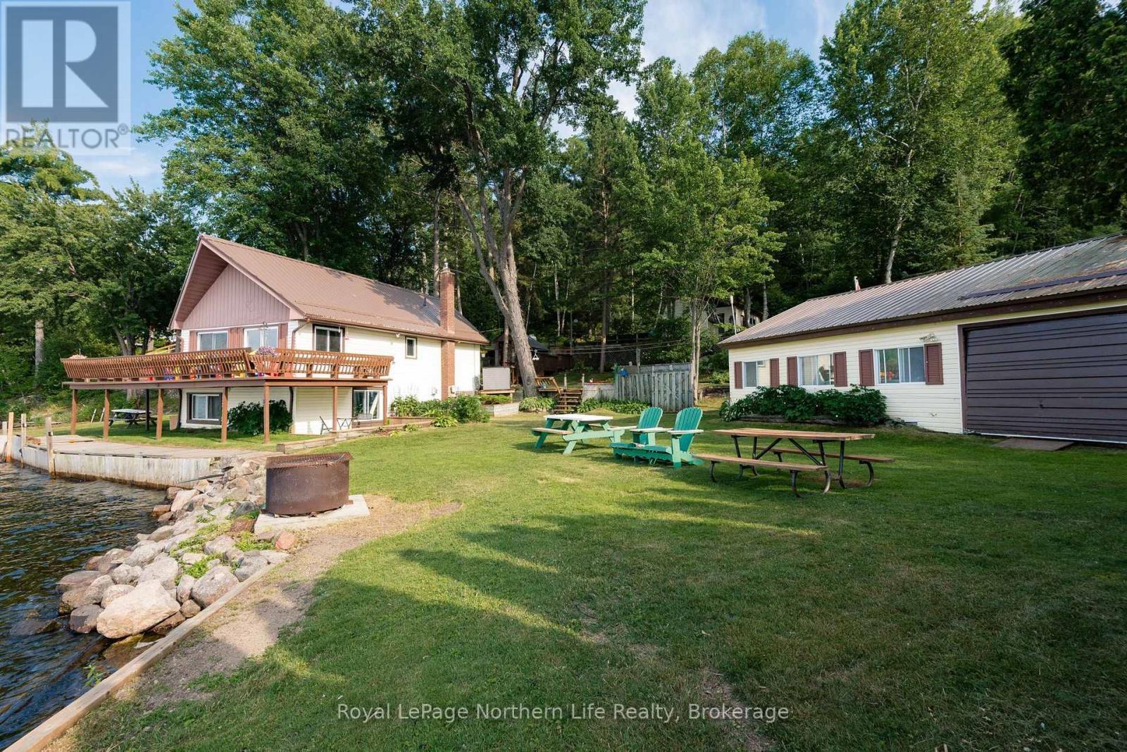 216 Green Road, Callander, ON - Outdoor With Deck Patio Veranda