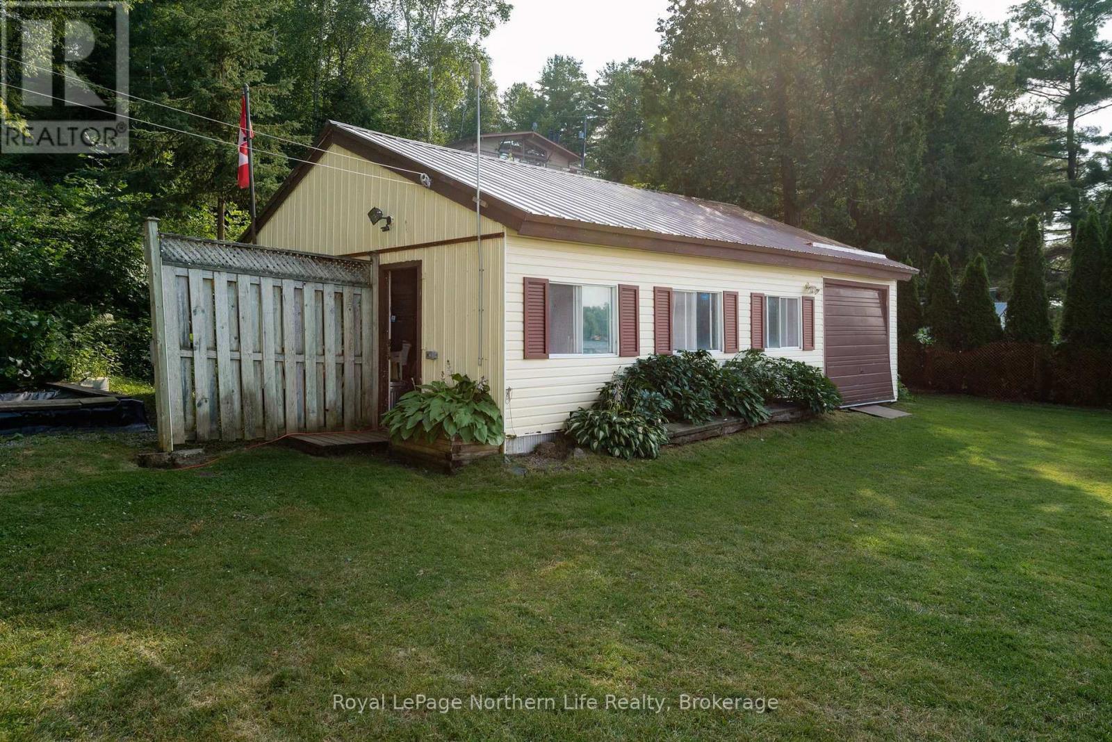 216 Green Road, Callander, ON - Outdoor