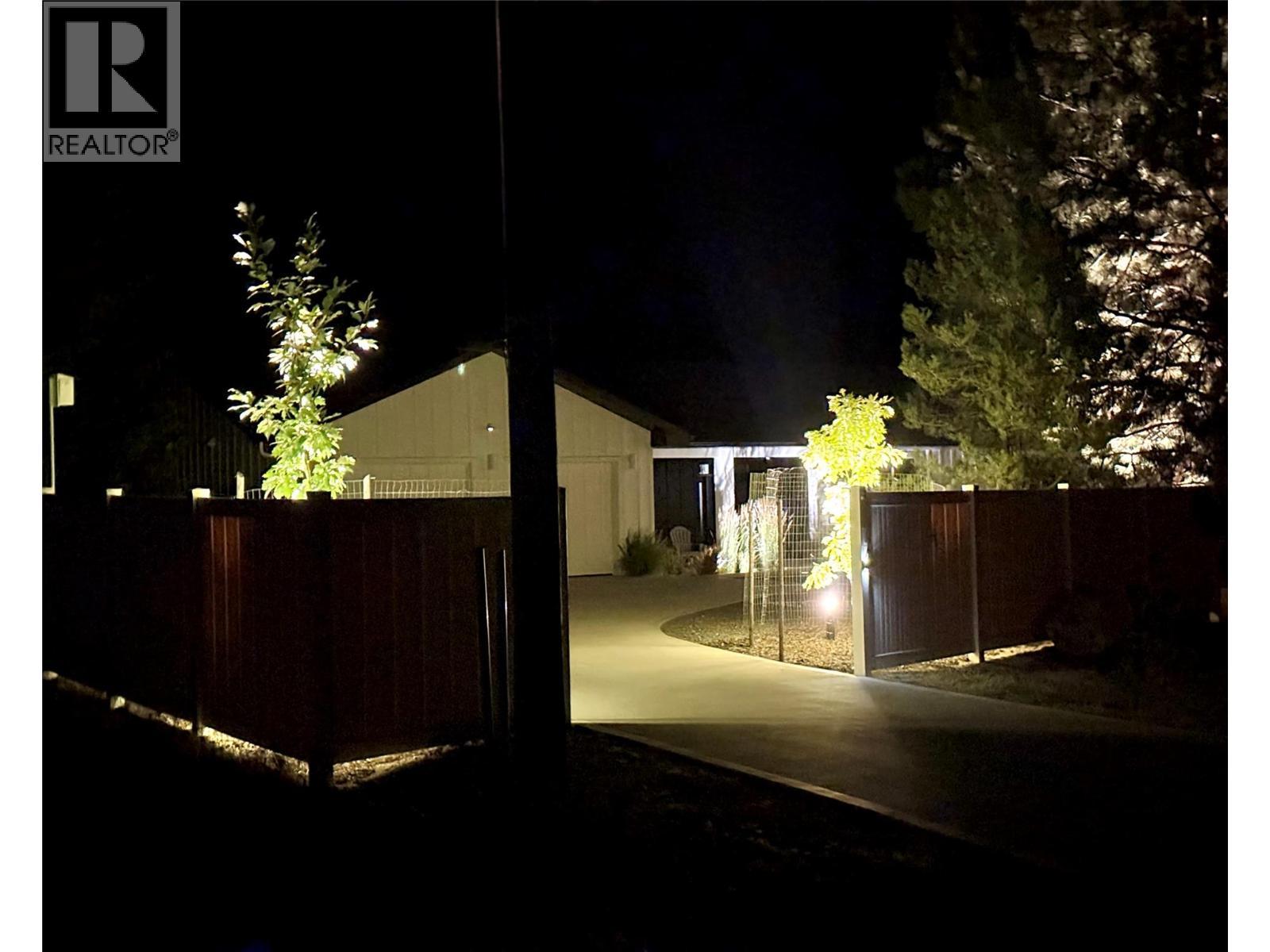 1217 Mcphee Road, Castlegar, BC - Outdoor