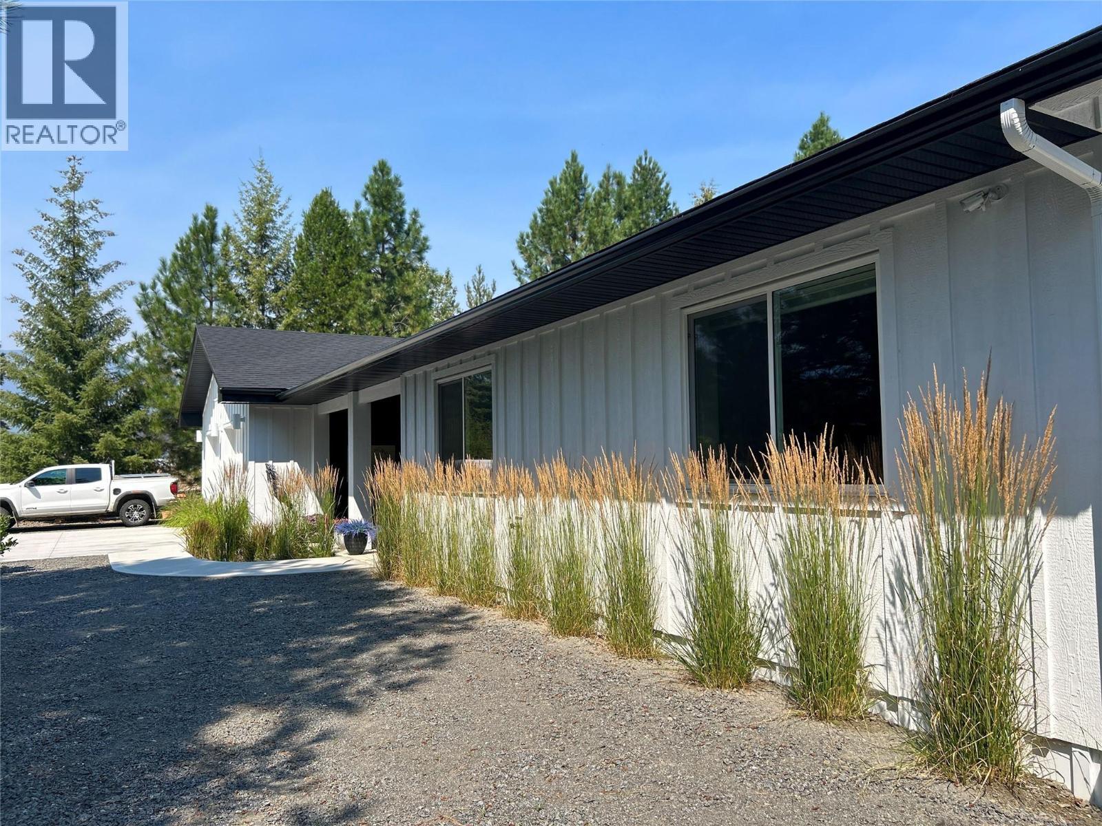 1217 Mcphee Road, Castlegar, BC - Outdoor