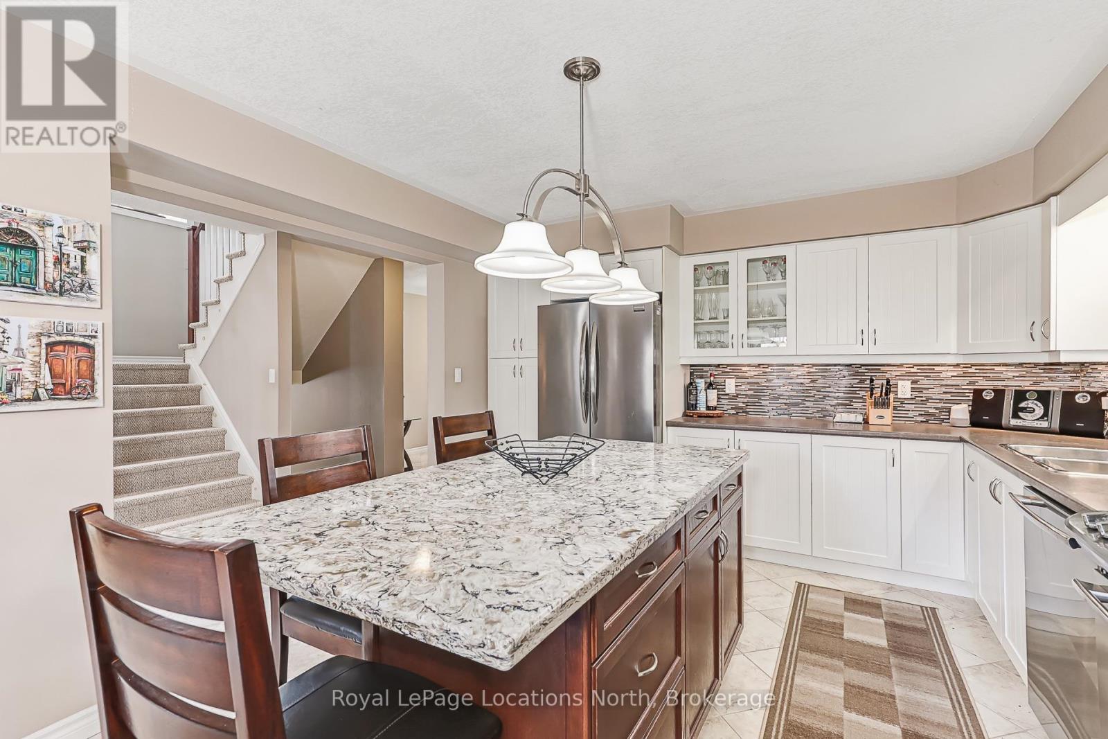 7 Kayla Crescent, Collingwood, ON - Indoor Photo Showing Kitchen