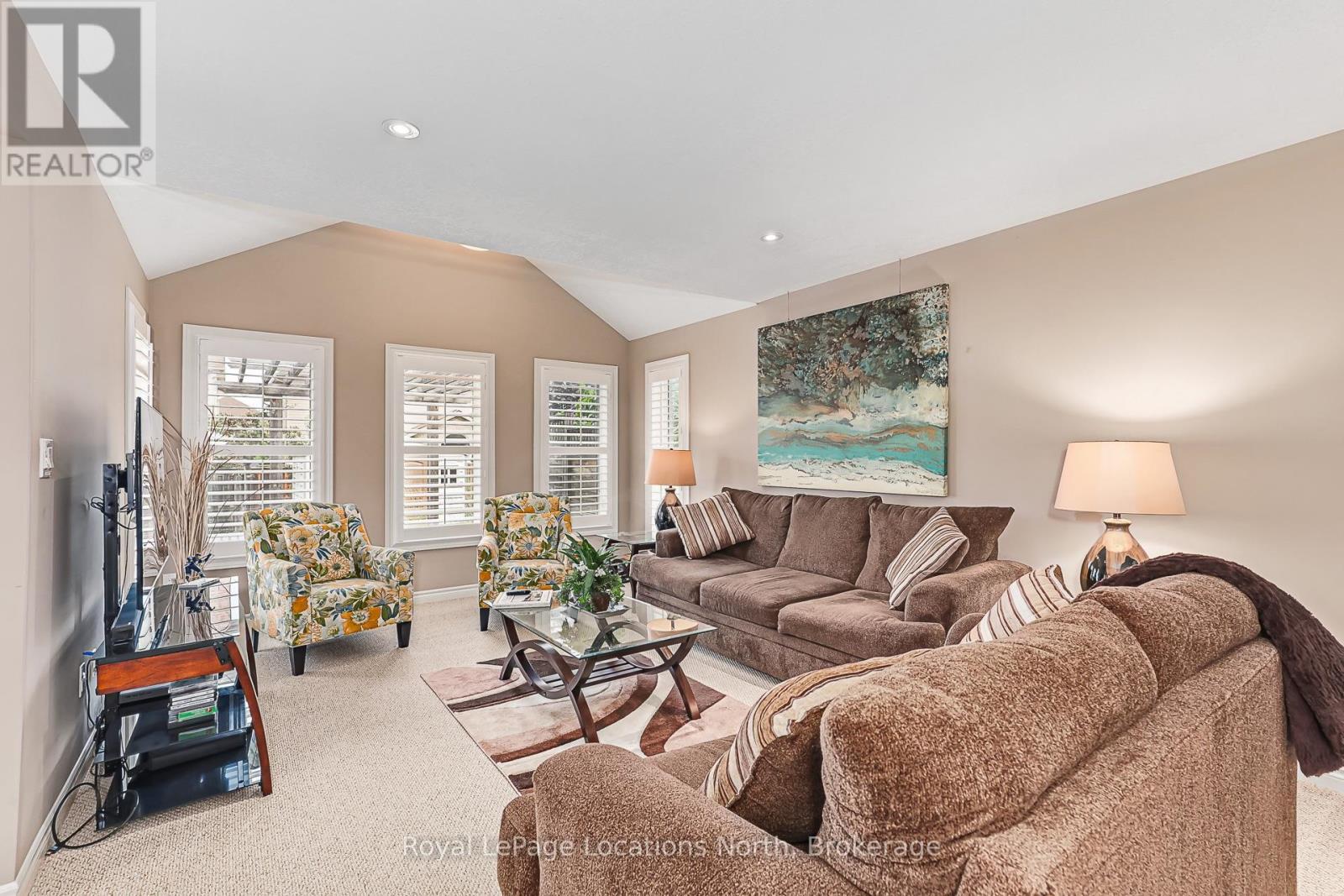7 Kayla Crescent, Collingwood, ON - Indoor Photo Showing Living Room