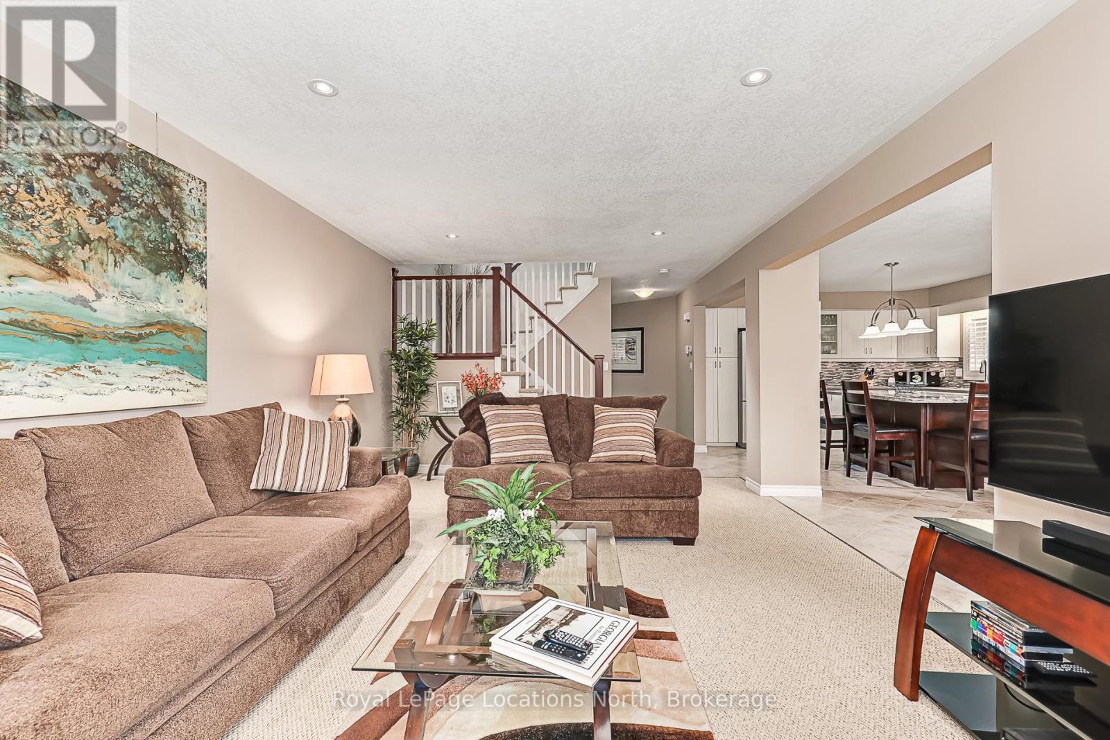 7 Kayla Crescent, Collingwood, ON - Indoor Photo Showing Living Room