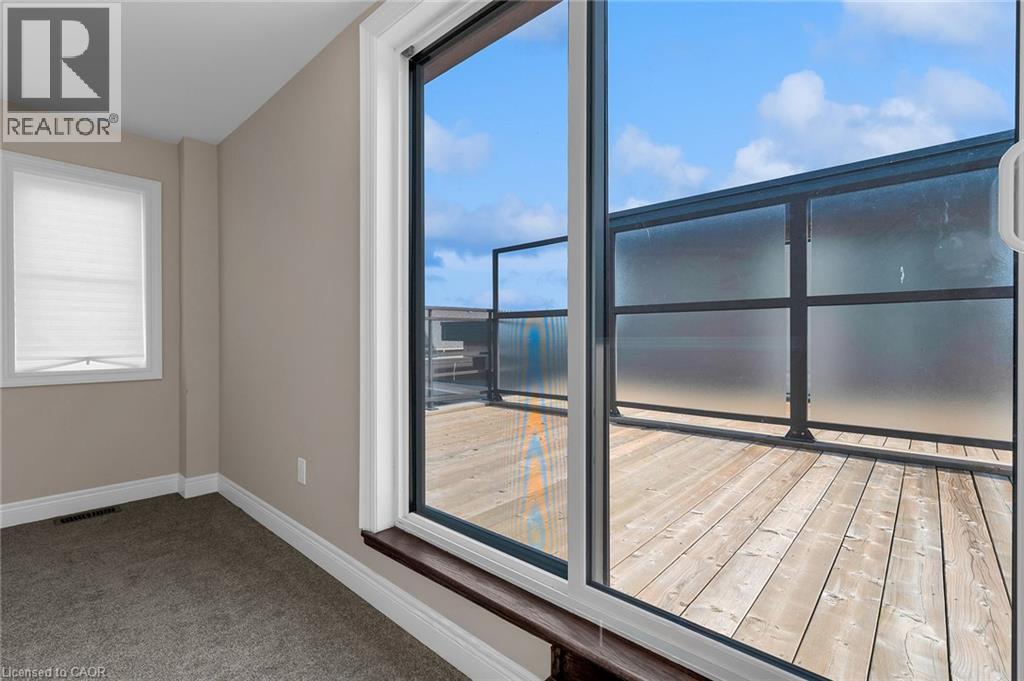 2 Waterview Lane, Grimsby, ON - Indoor Photo Showing Other Room