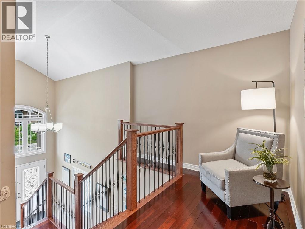 52 Arrowhead Drive, Hamilton, ON - Indoor Photo Showing Other Room