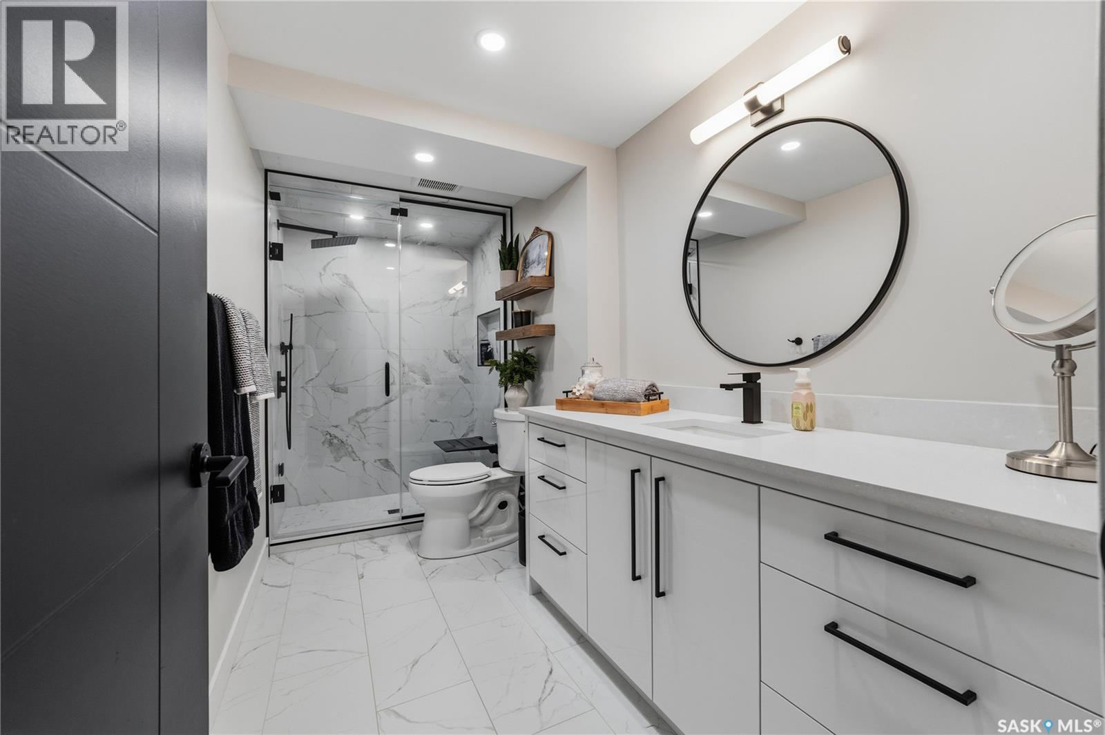 3603 Selinger Crescent, Regina, SK - Indoor Photo Showing Bathroom