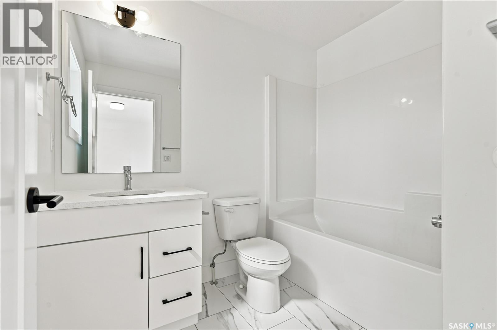 115 Rosewood Boulevard E, Saskatoon, SK - Indoor Photo Showing Bathroom