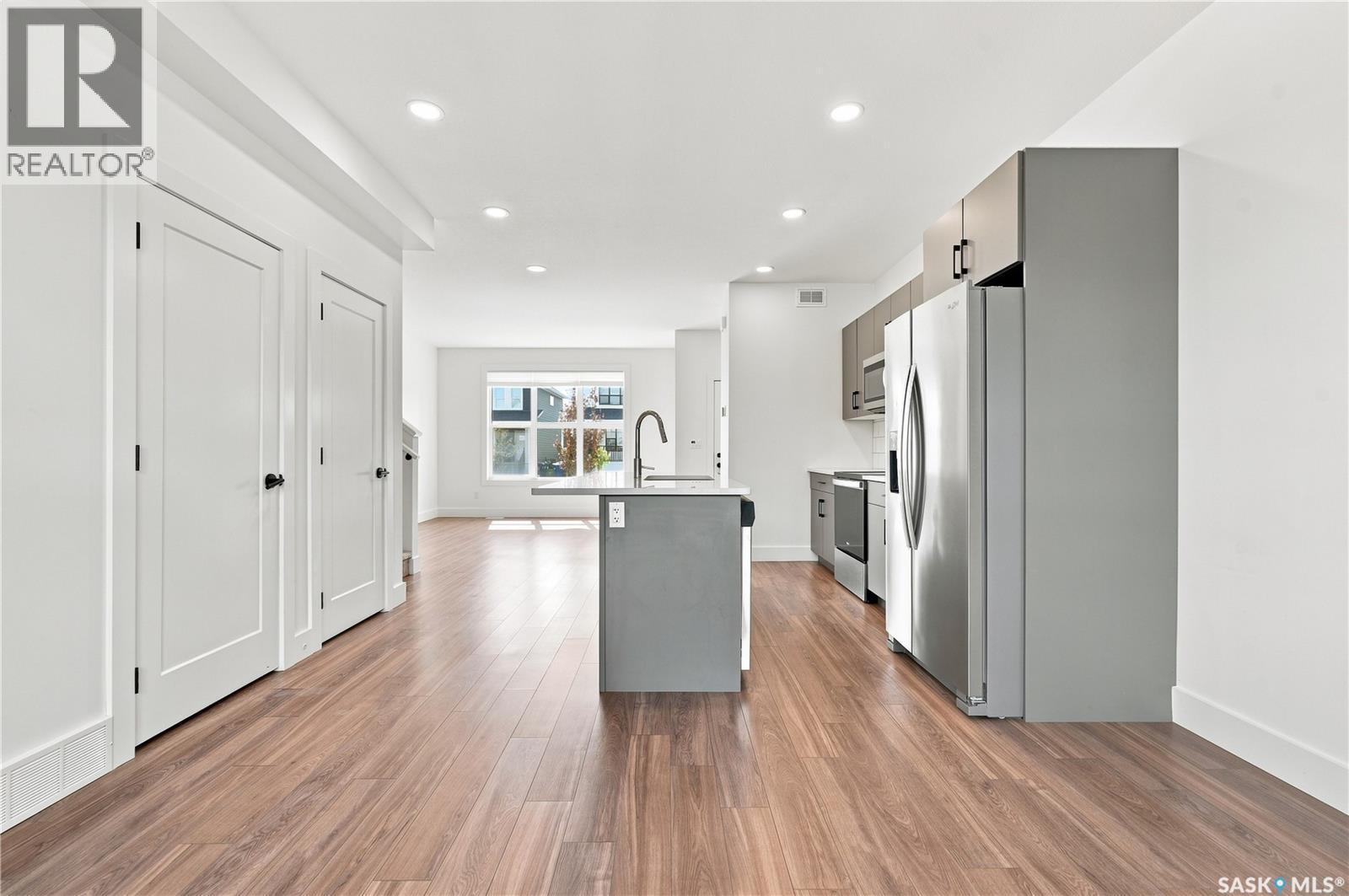 115 Rosewood Boulevard E, Saskatoon, SK - Indoor Photo Showing Kitchen