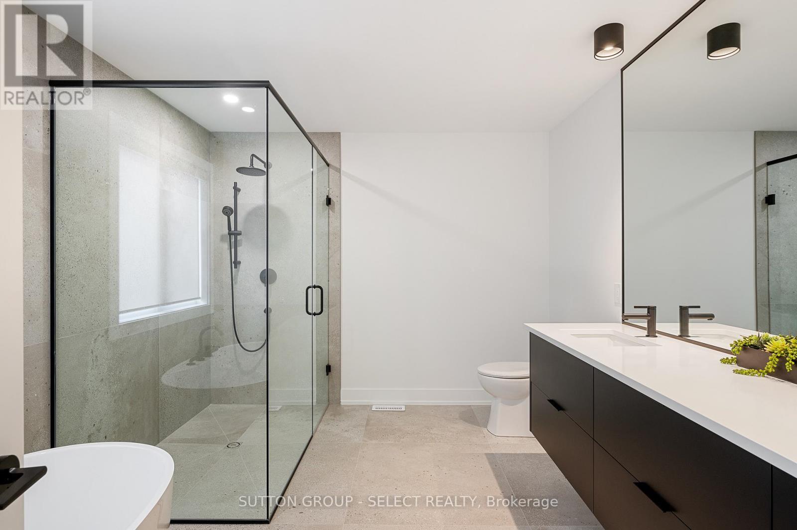 275 Silver Maple Circle, Thames Centre, ON - Indoor Photo Showing Bathroom