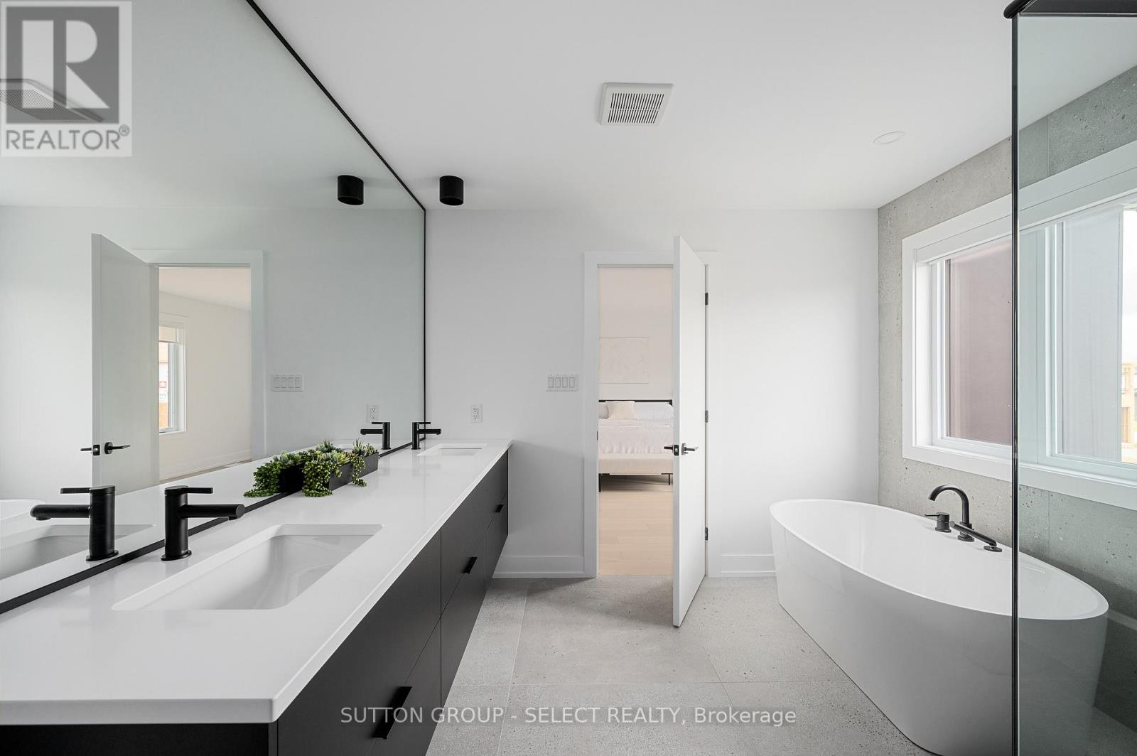 275 Silver Maple Circle, Thames Centre, ON - Indoor Photo Showing Bathroom
