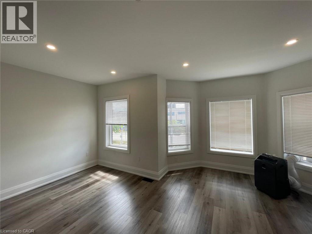 507 Wilson Street, Hamilton, ON - Indoor Photo Showing Other Room