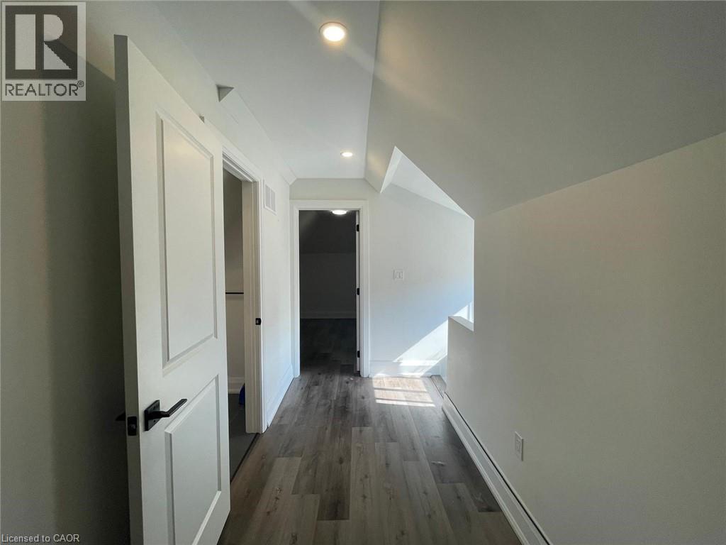 507 Wilson Street, Hamilton, ON - Indoor Photo Showing Other Room