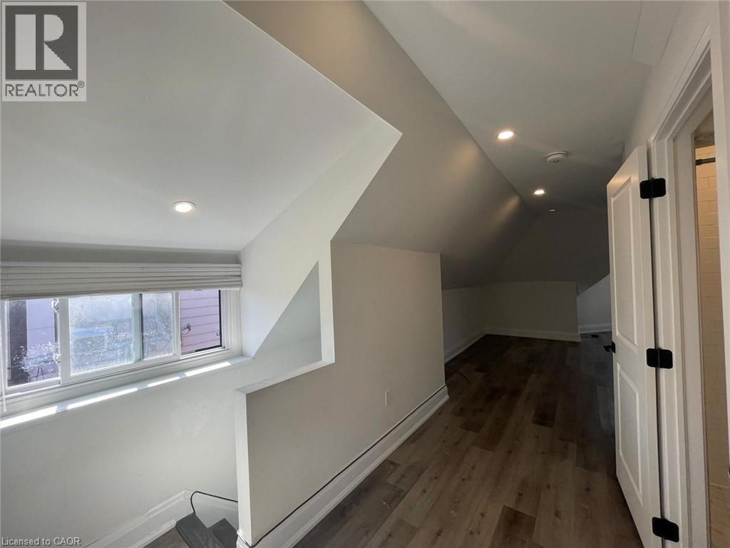 507 Wilson Street, Hamilton, ON - Indoor Photo Showing Other Room
