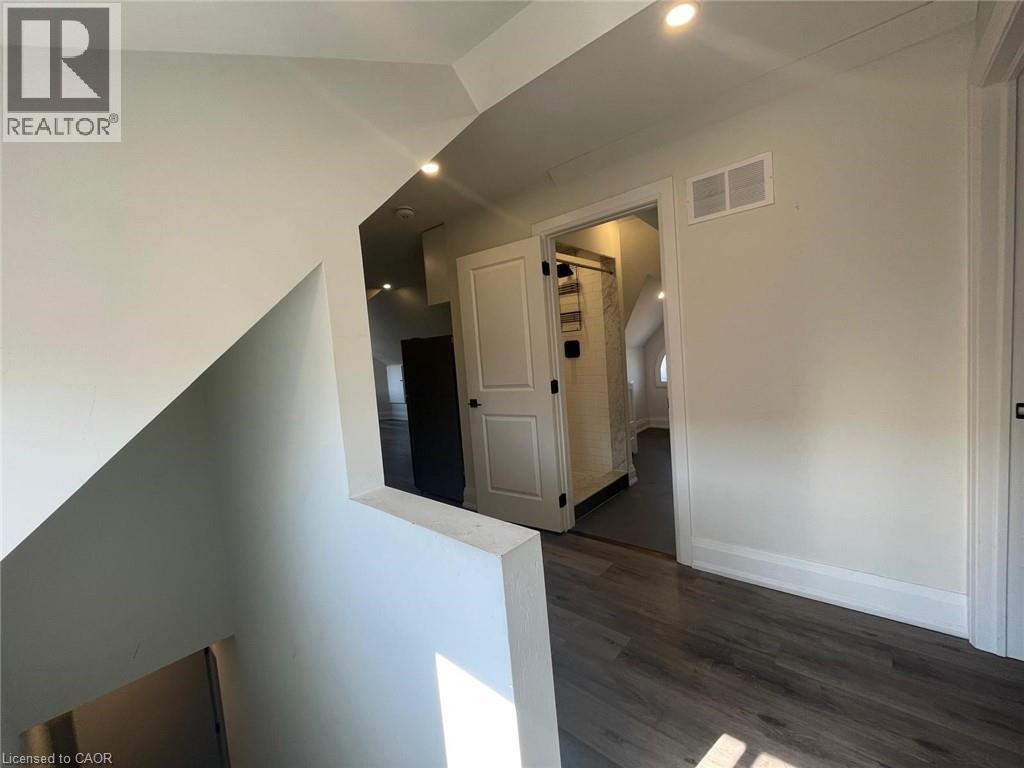 507 Wilson Street, Hamilton, ON - Indoor Photo Showing Other Room