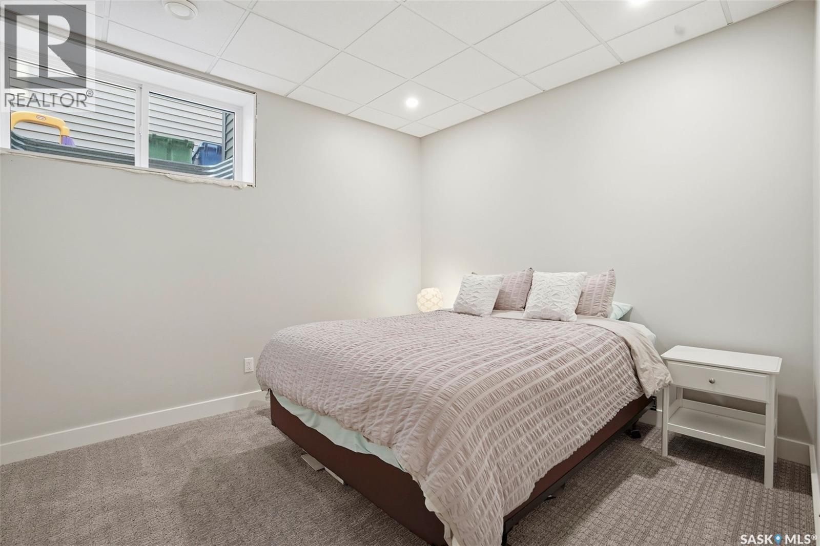 250 Skopik Crescent, Saskatoon, SK - Indoor Photo Showing Bedroom