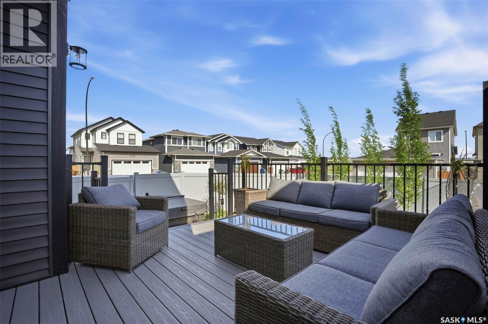 250 Skopik Crescent, Saskatoon, SK - Outdoor With Deck Patio Veranda