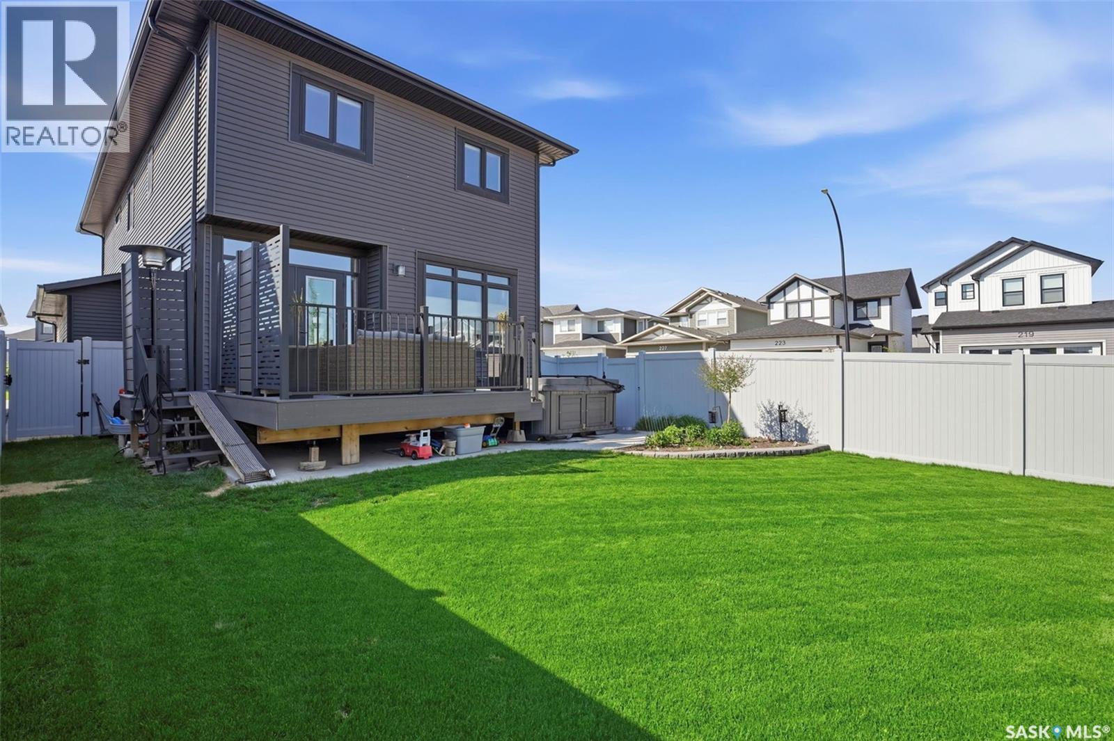 250 Skopik Crescent, Saskatoon, SK - Outdoor With Deck Patio Veranda