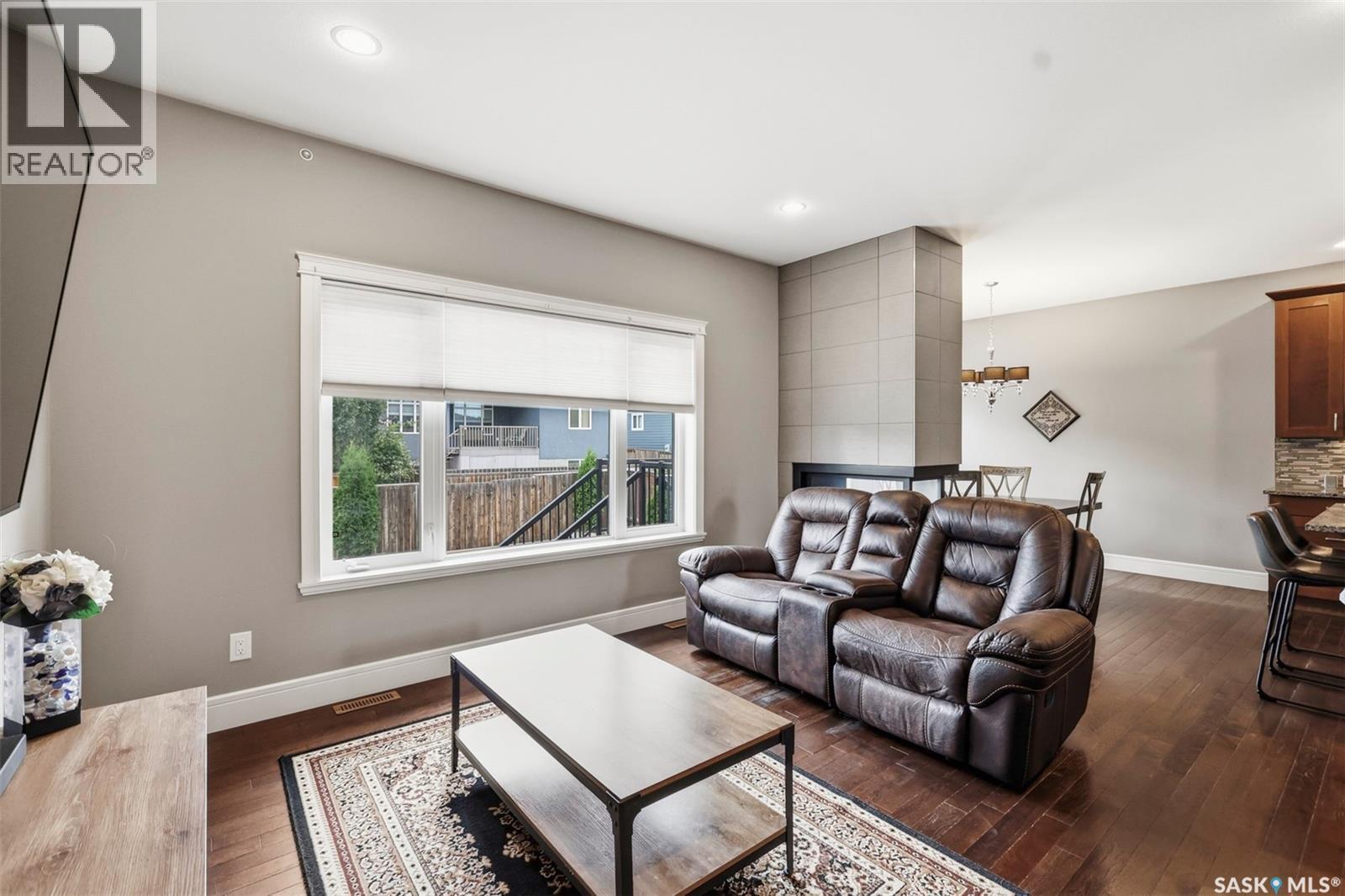420 Hogan Way, Warman, SK - Indoor Photo Showing Living Room