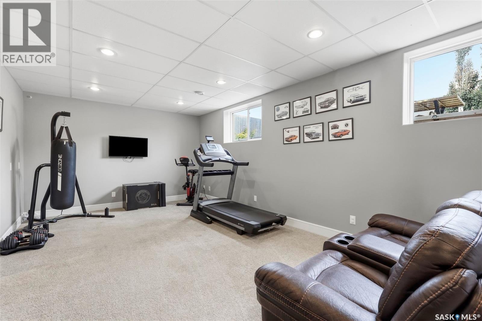 420 Hogan Way, Warman, SK - Indoor Photo Showing Gym Room