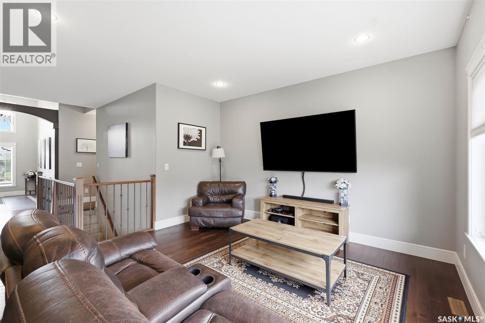 420 Hogan Way, Warman, SK - Indoor Photo Showing Living Room