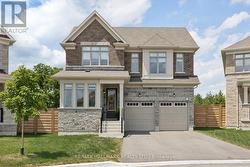 211 BUSATO DRIVE Whitchurch-Stouffville, ON L4A 4X4