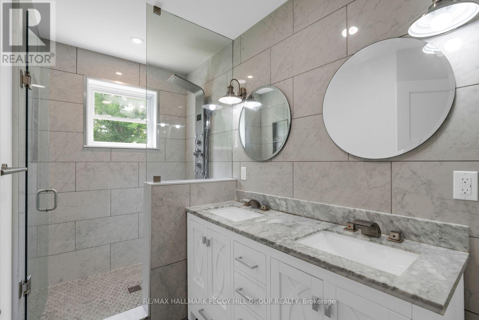 1814 Quantz Crescent, Innisfil, ON - Indoor Photo Showing Bathroom