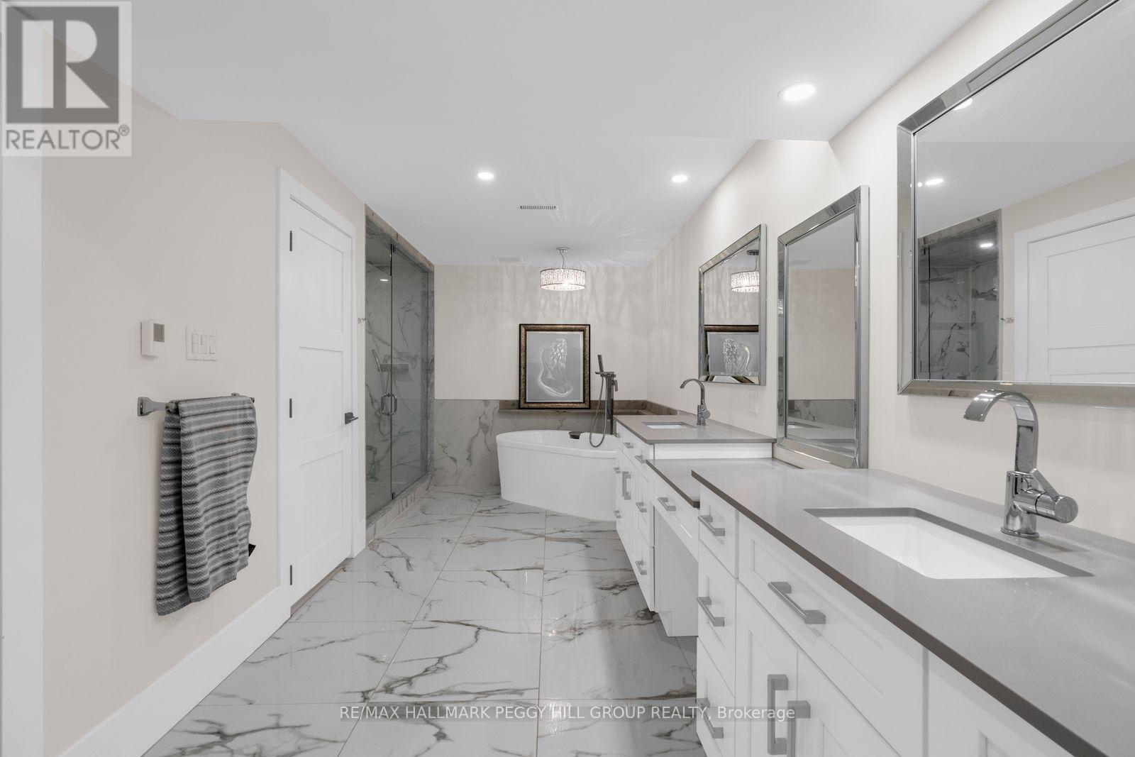 1814 Quantz Crescent, Innisfil, ON - Indoor Photo Showing Bathroom