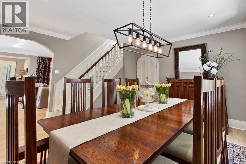 1391 Queen Victoria Avenue, Mississauga, ON - Indoor Photo Showing Other Room