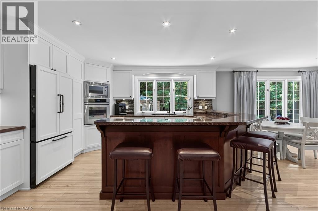 1391 Queen Victoria Avenue, Mississauga, ON - Indoor
