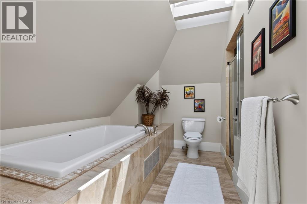 1391 Queen Victoria Avenue, Mississauga, ON - Indoor Photo Showing Bathroom