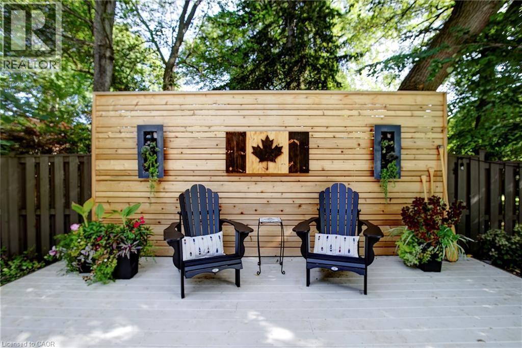 1391 Queen Victoria Avenue, Mississauga, ON - Outdoor With Deck Patio Veranda With Exterior