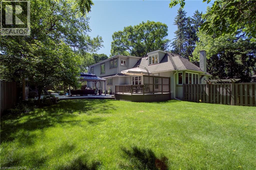 1391 Queen Victoria Avenue, Mississauga, ON - Outdoor With Deck Patio Veranda