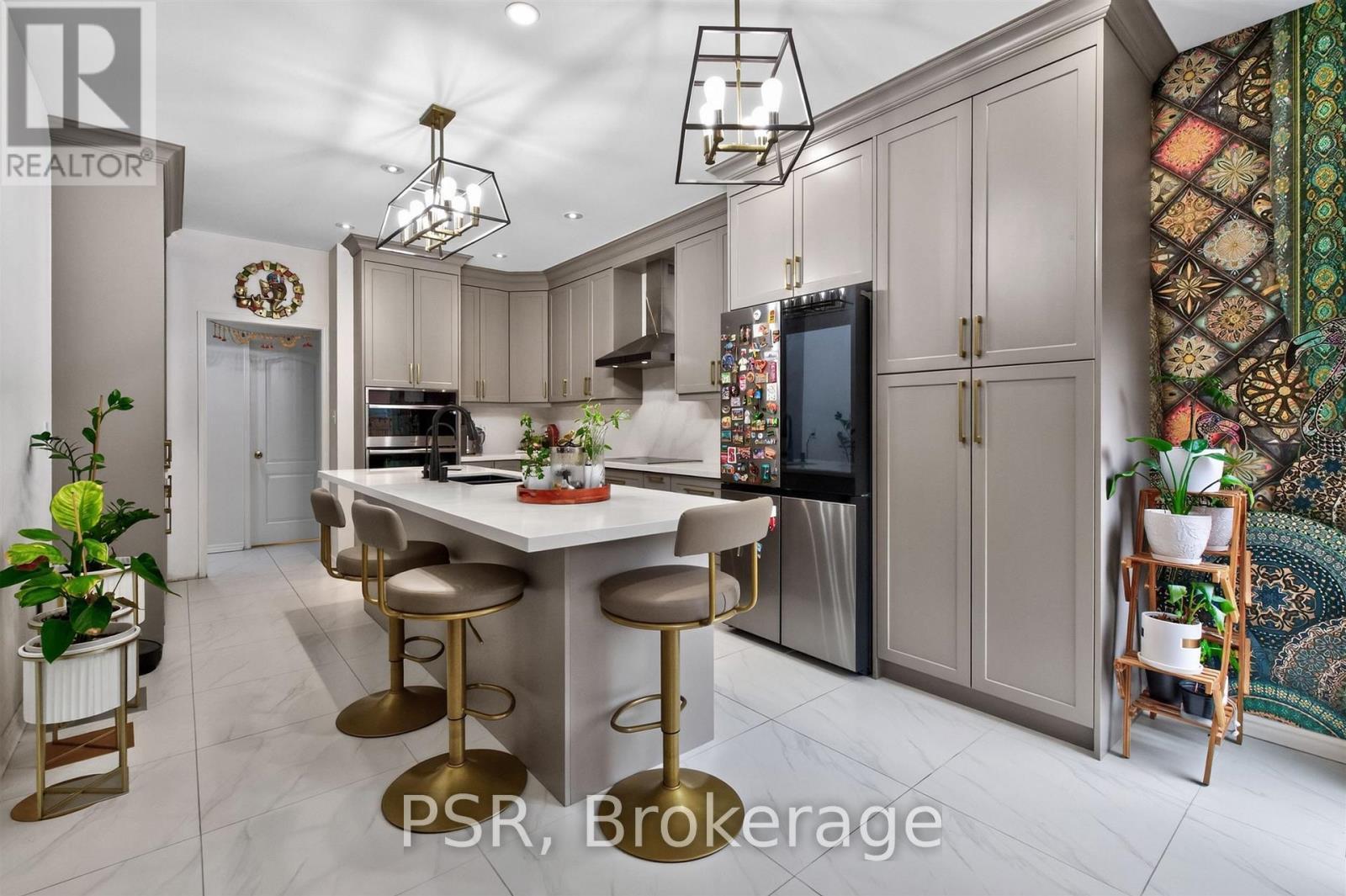 5183 Oscar Peterson Boulevard, Mississauga, ON - Indoor