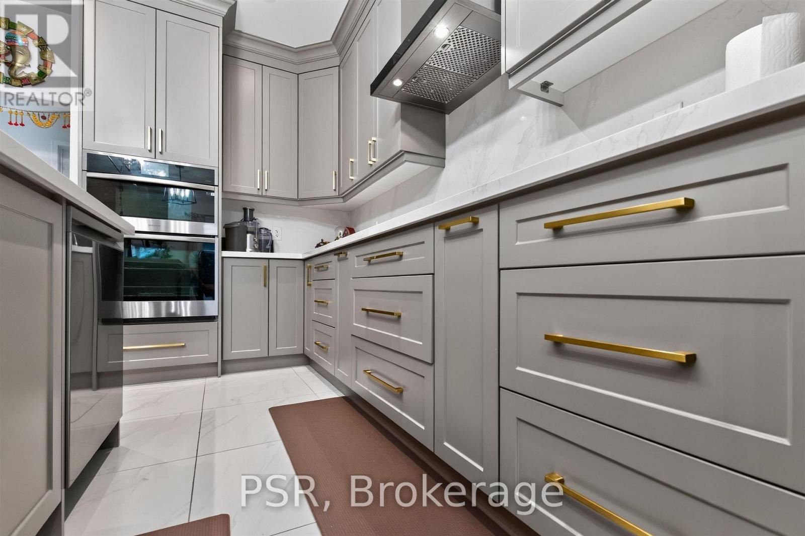 5183 Oscar Peterson Boulevard, Mississauga, ON - Indoor