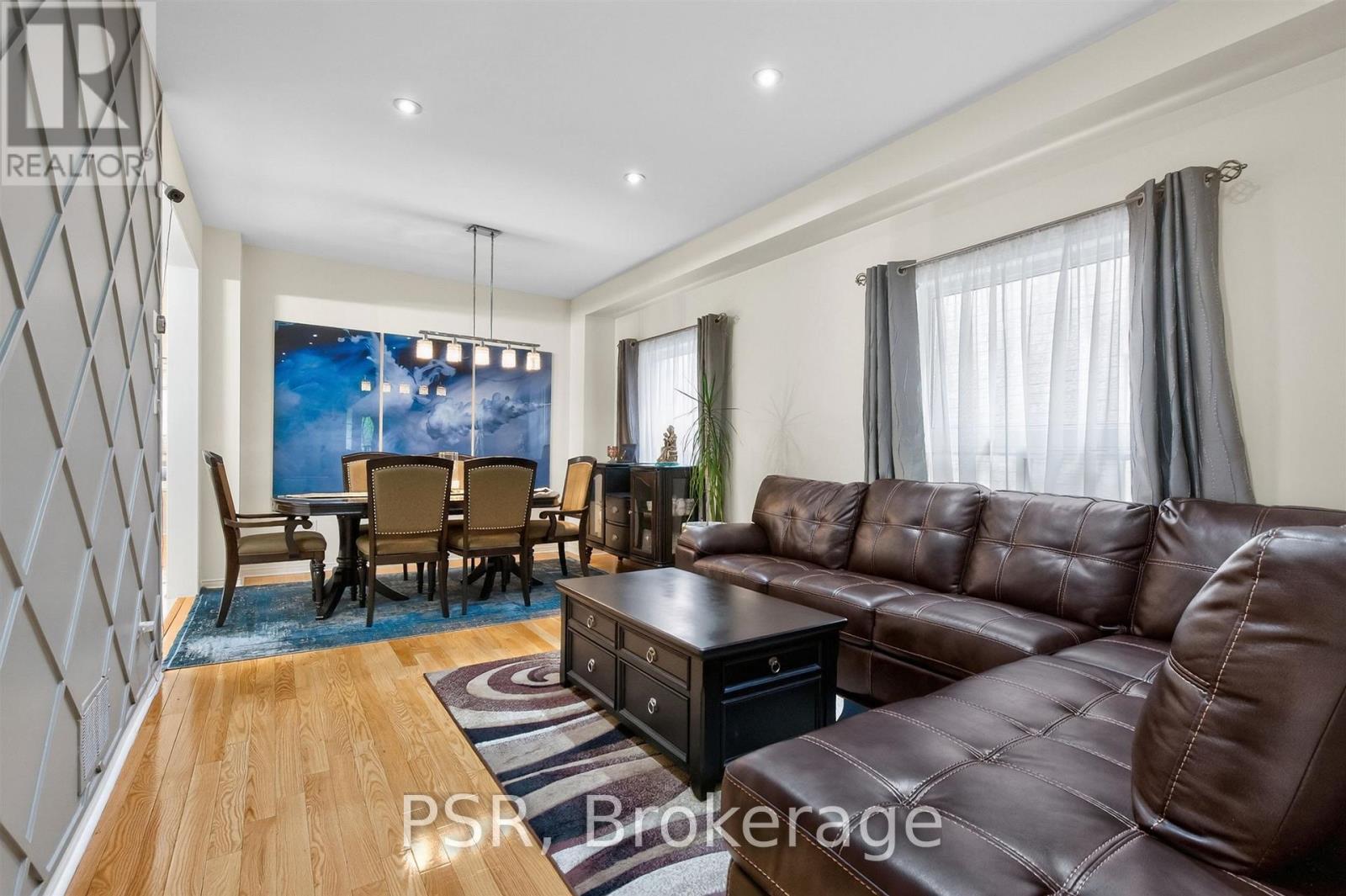 5183 Oscar Peterson Boulevard, Mississauga, ON - Indoor Photo Showing Living Room