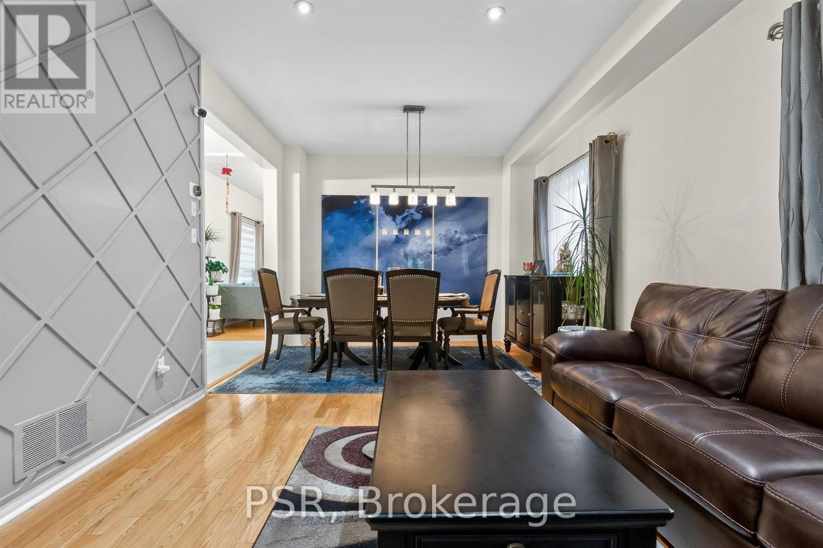 5183 Oscar Peterson Boulevard, Mississauga, ON - Indoor Photo Showing Living Room