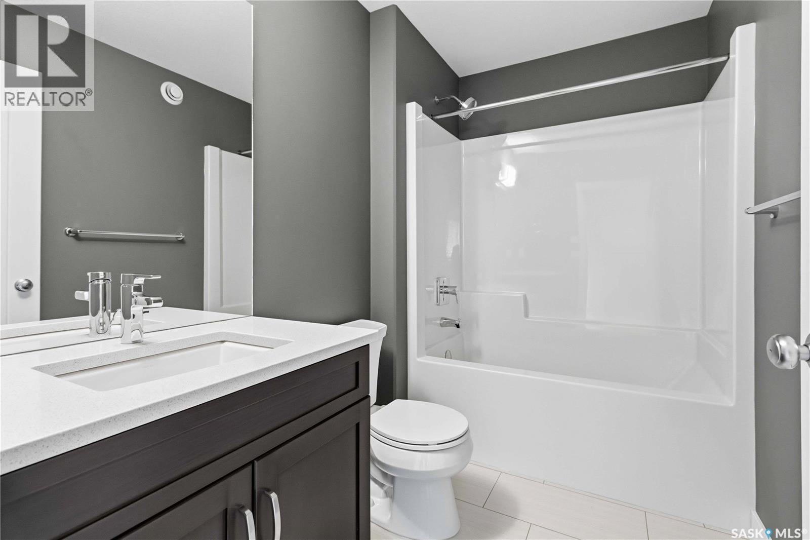 139 Dagnone Lane, Saskatoon, SK - Indoor Photo Showing Bathroom