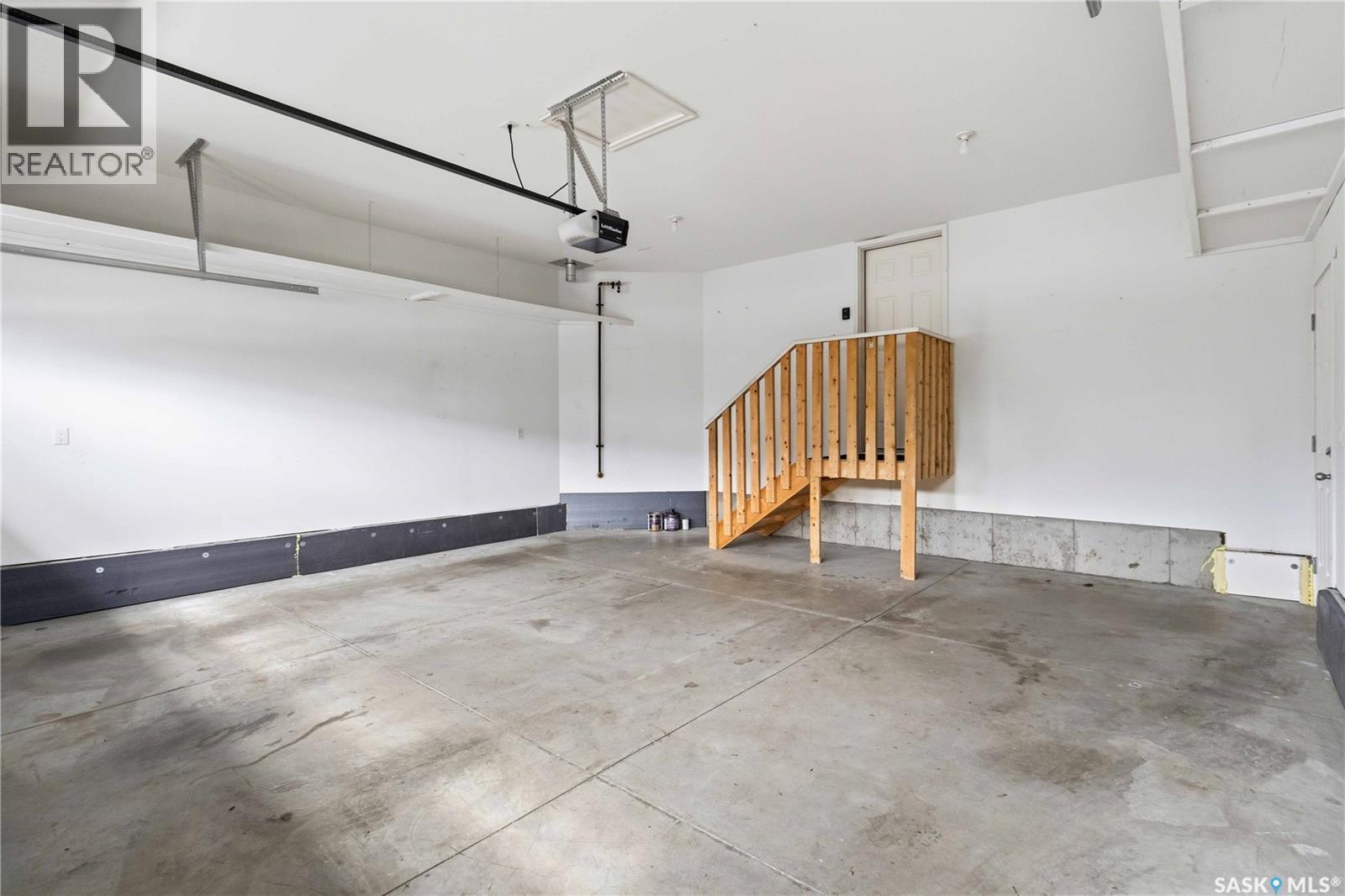 139 Dagnone Lane, Saskatoon, SK - Indoor Photo Showing Garage