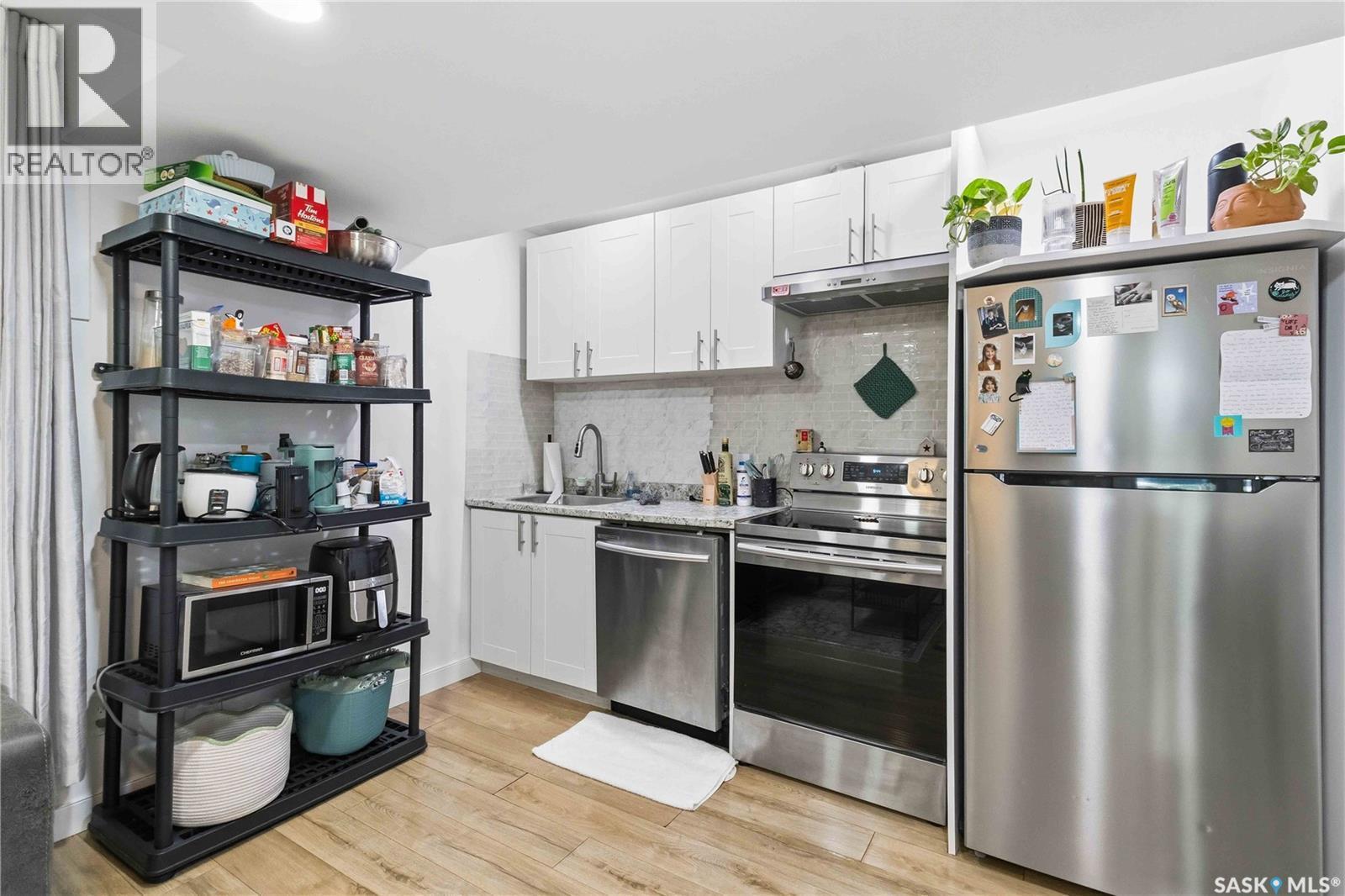 139 Dagnone Lane, Saskatoon, SK - Indoor Photo Showing Kitchen