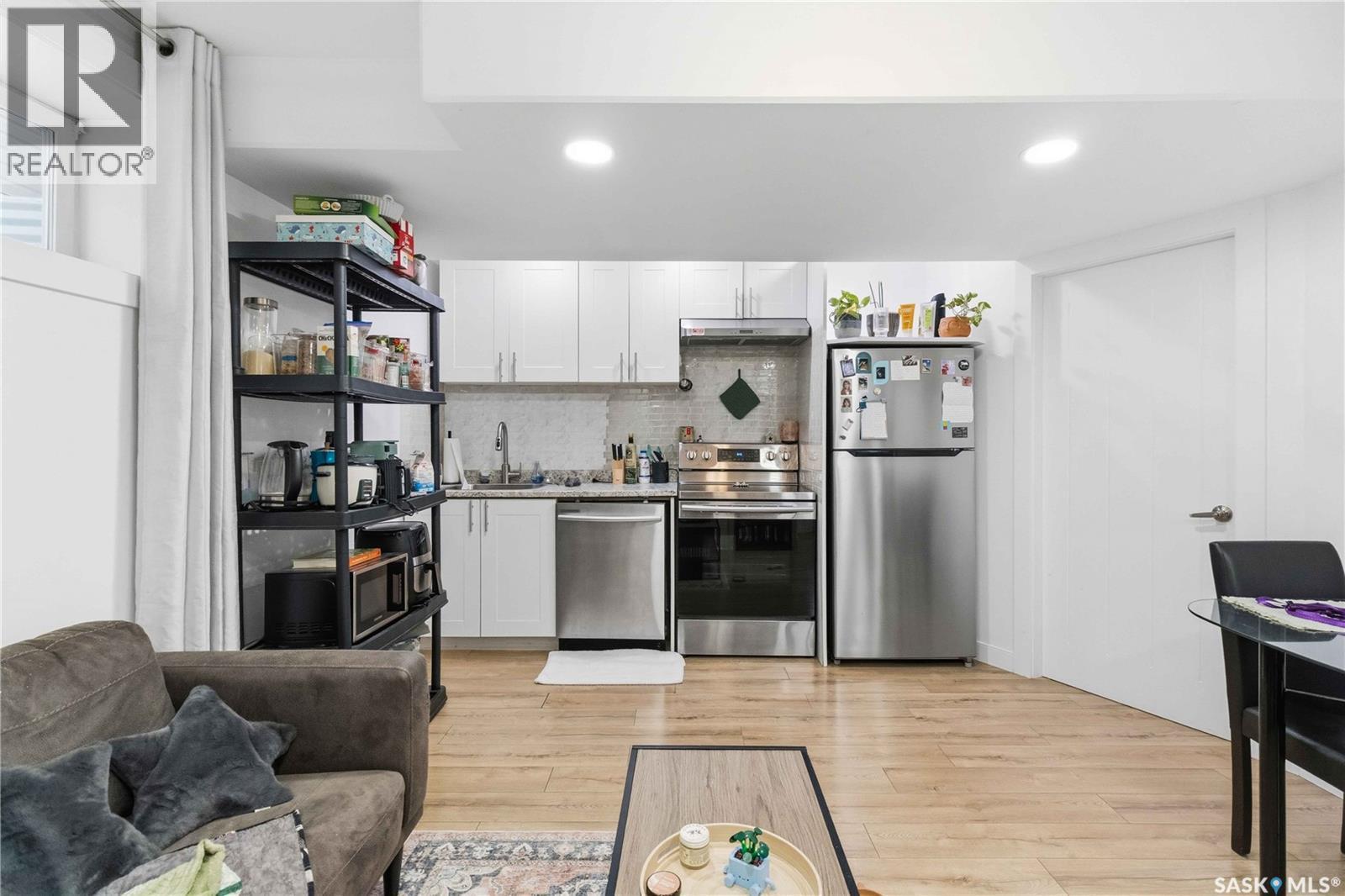 139 Dagnone Lane, Saskatoon, SK - Indoor Photo Showing Kitchen