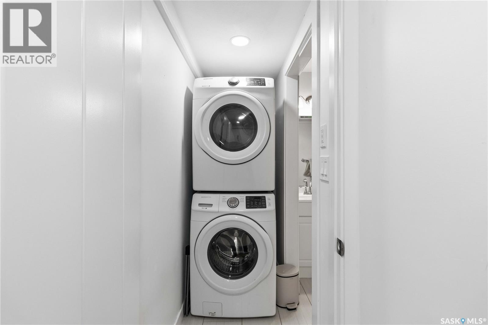 139 Dagnone Lane, Saskatoon, SK - Indoor Photo Showing Laundry Room