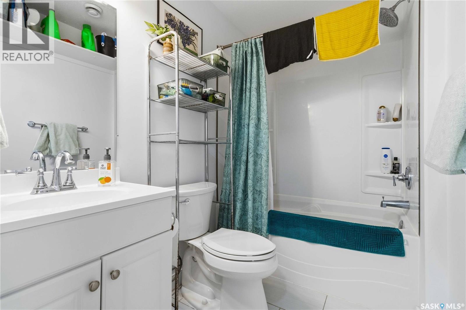 139 Dagnone Lane, Saskatoon, SK - Indoor Photo Showing Bathroom