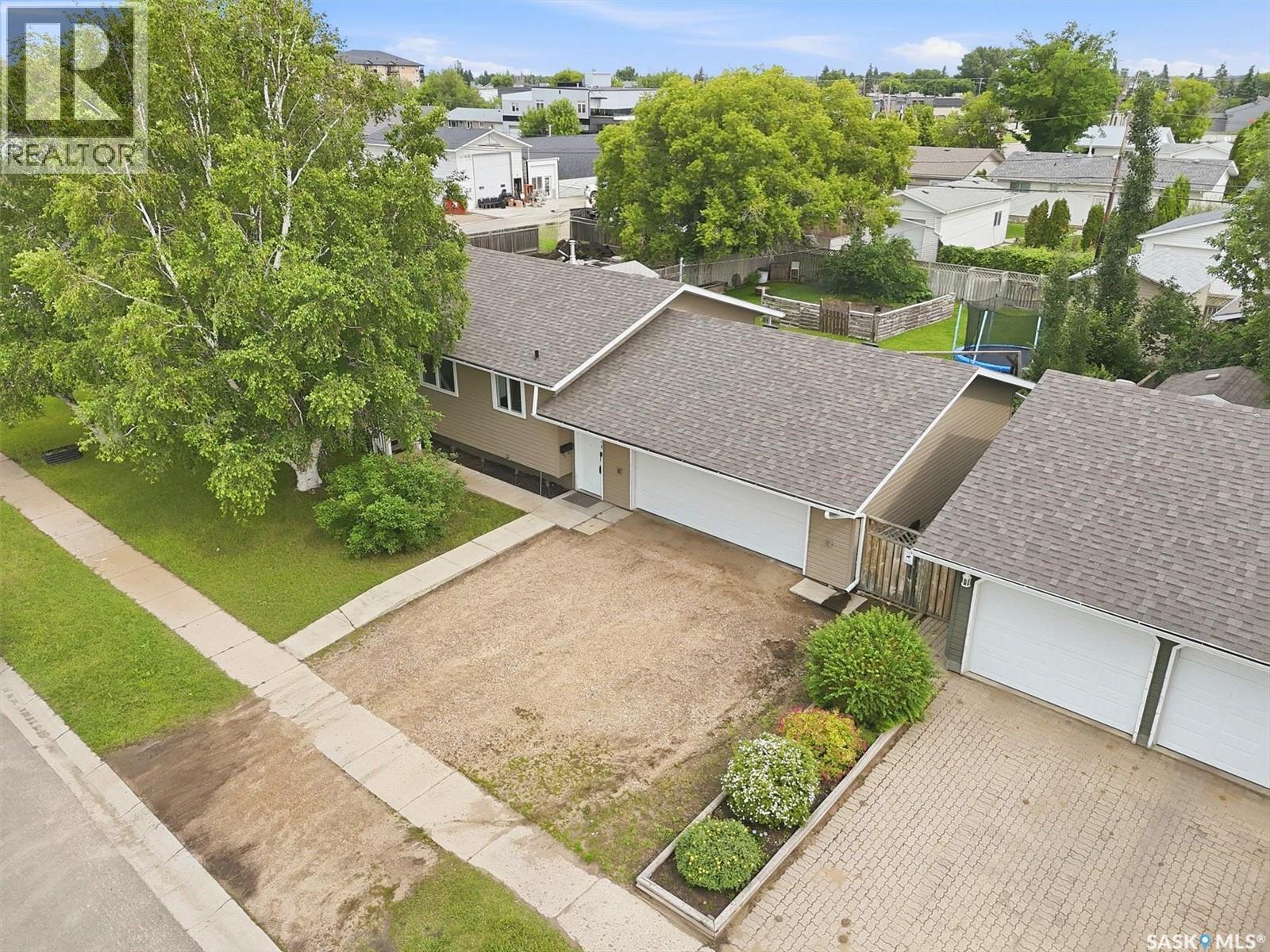 418 North Railway Street, Warman, SK - Outdoor