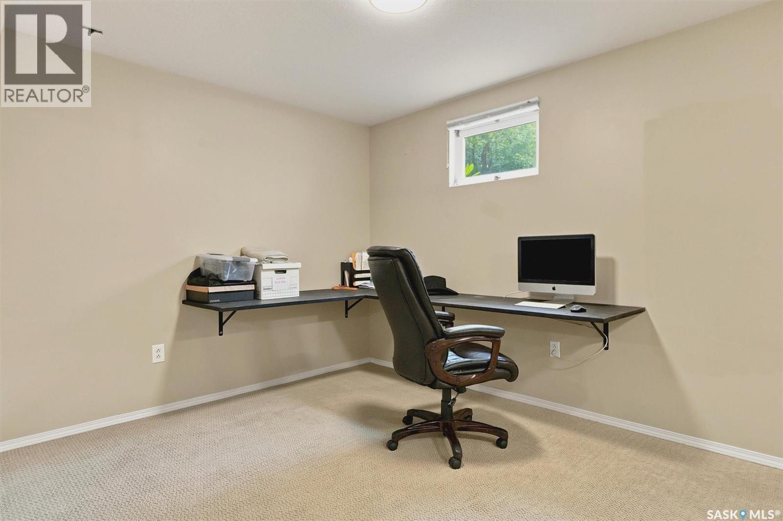 418 North Railway Street, Warman, SK - Indoor Photo Showing Office