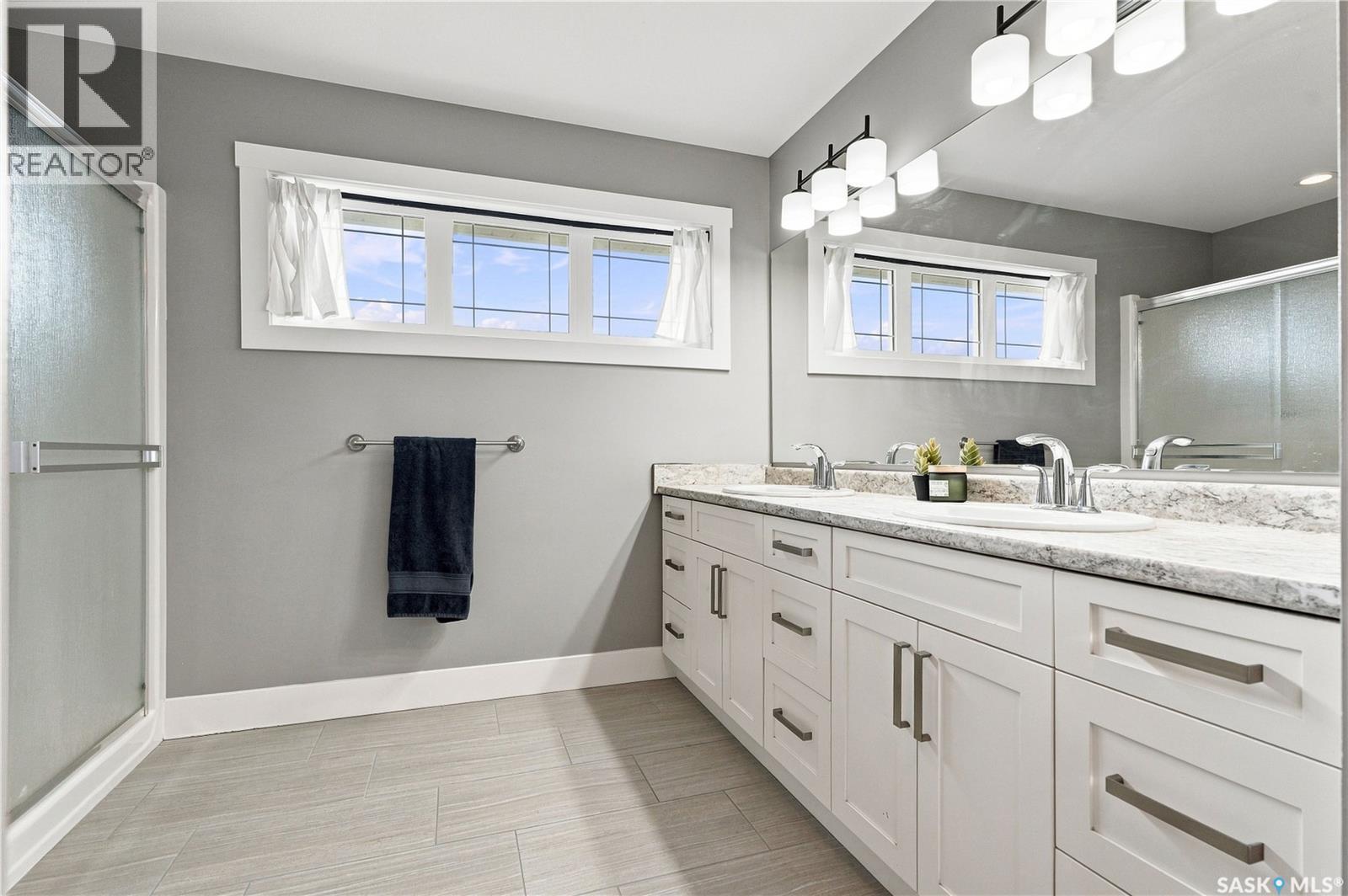 575 Childers Crescent, Saskatoon, SK - Indoor Photo Showing Bathroom