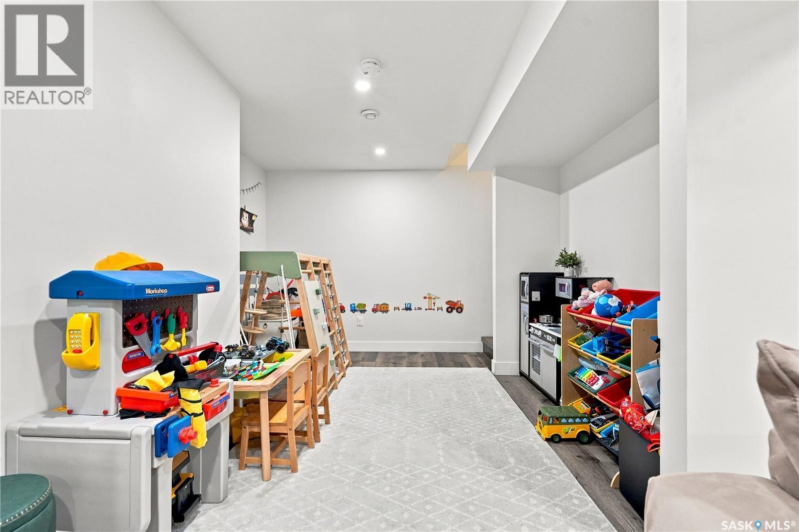 575 Childers Crescent, Saskatoon, SK - Indoor