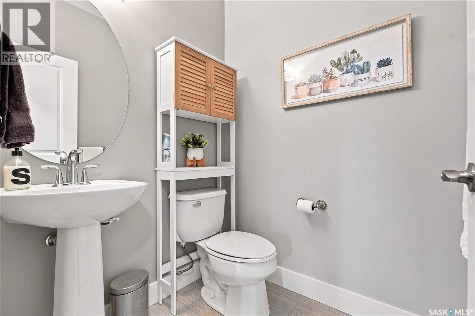 575 Childers Crescent, Saskatoon, SK - Indoor Photo Showing Bathroom
