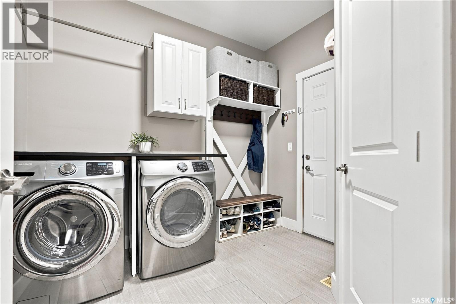 575 Childers Crescent, Saskatoon, SK - Indoor Photo Showing Laundry Room